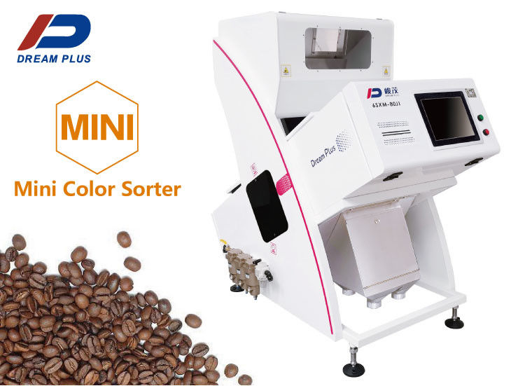 Eine Rutsche Mini Coffee Bean Color Sorter, der Grün und Braten-Kaffeebohnen sortiert